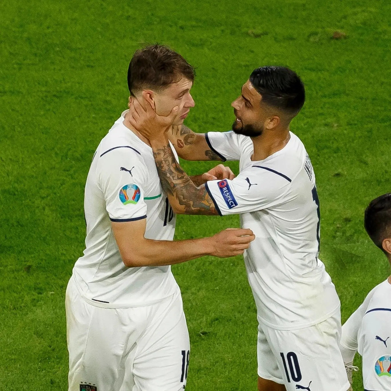 Patch Thermocollant UEFA Euro 2020 + Respect Flock 3D Haute Qualité Patchattaq