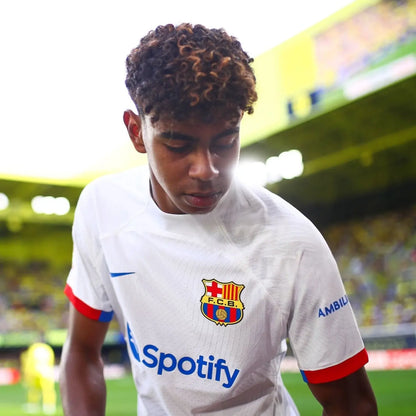 Patch Écusson Logo Thermocollant FC Barcelone Away 2023-2024 Patchattaq