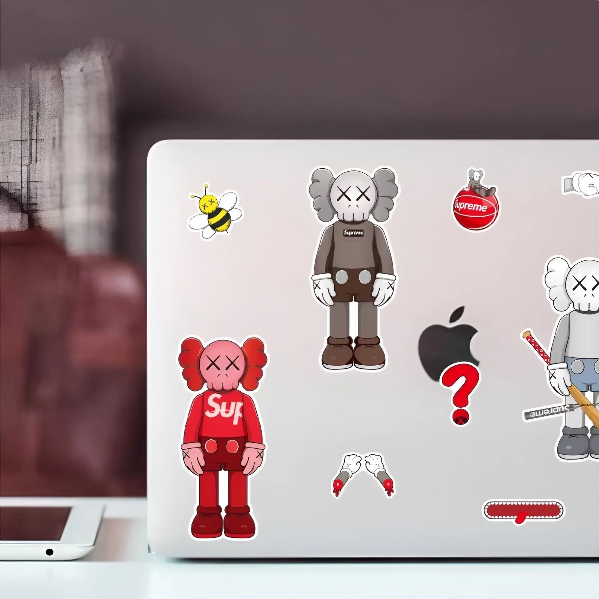 Lot de 5 Stickers Autocollants KAWS Companion Vinyle Waterproof Patchattaq