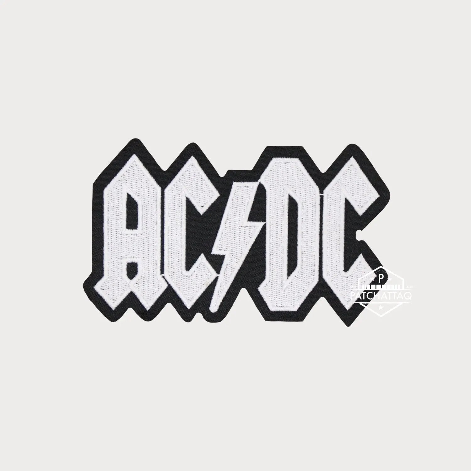 Patch Thermocollant AC/DC Blanc/Noir Broderie Précise Haute Qualité Patchattaq