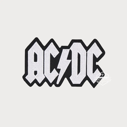 Patch Thermocollant AC/DC Blanc/Noir Broderie Précise Haute Qualité Patchattaq